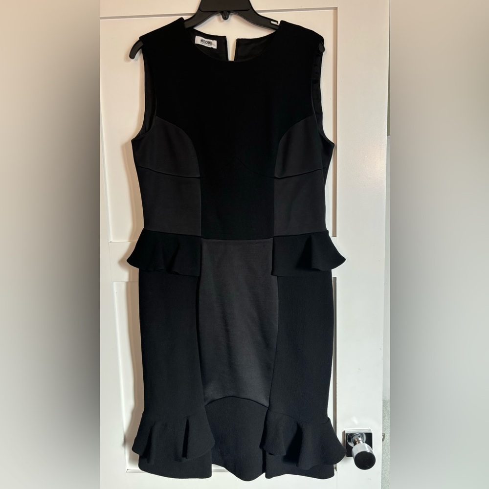 Moschino dress size 10 very flattering with peplum